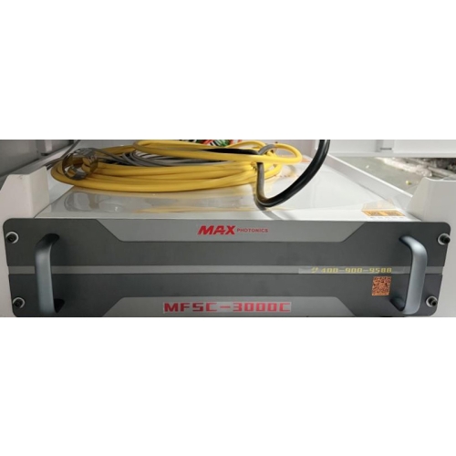 Laser metaalsnijder FIBER 3000W 130x250cm + accessoires